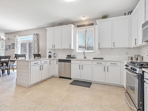 5th image of 2802 Great Meadow Dr
