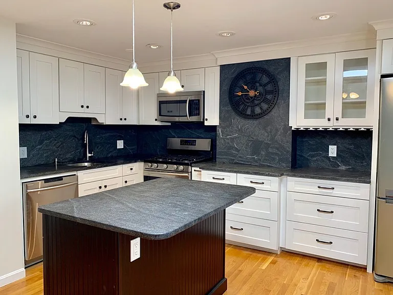105 Bartlett St #3 — Photo 2