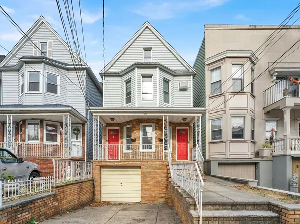 83 W 27th St, Bayonne, NJ 07002