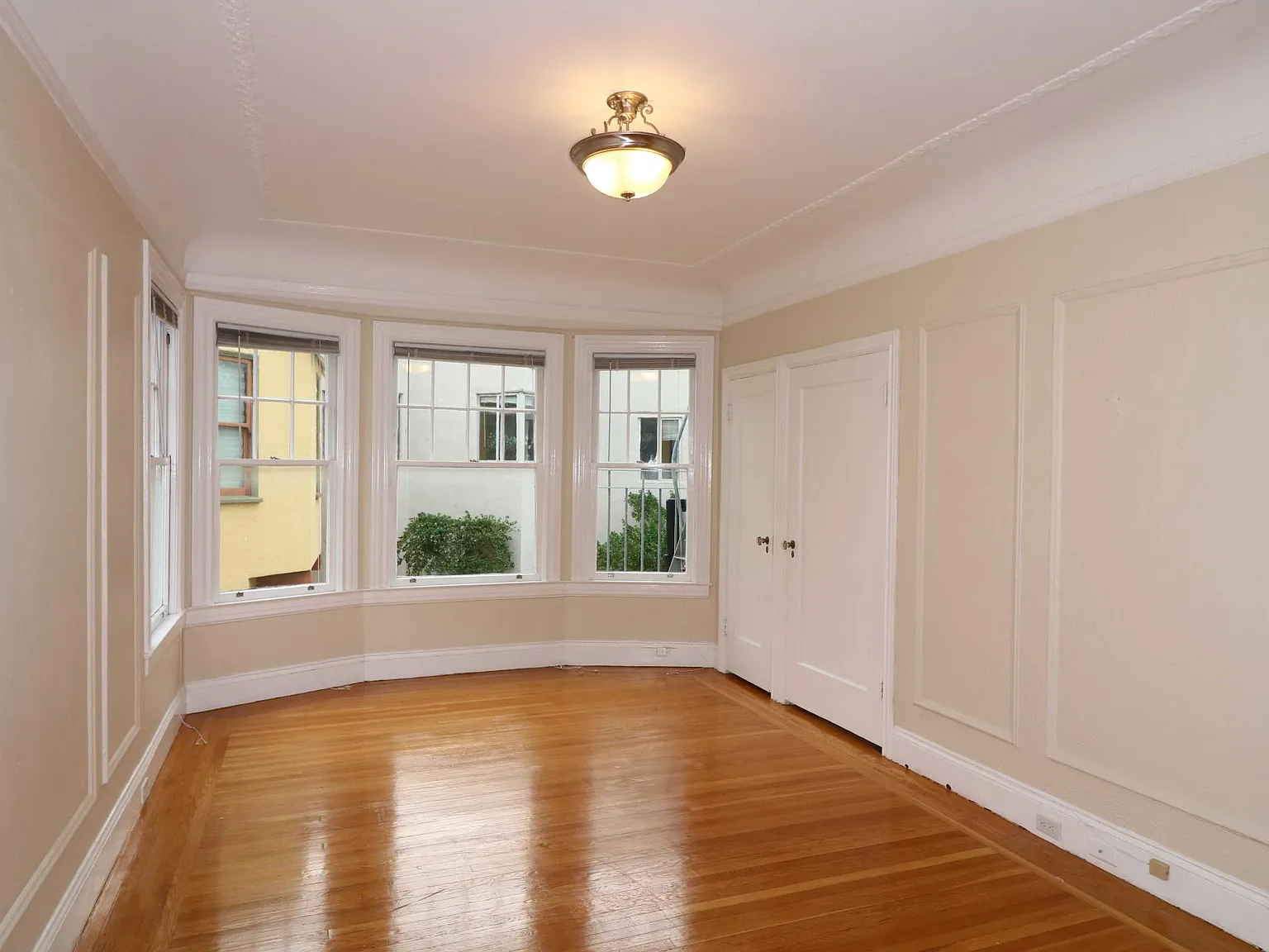 Studio, 550 sqft, $4,500 — Photo 3