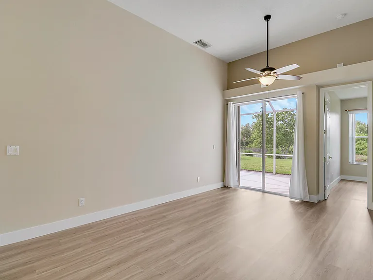 726 SW Aruba Bay — Photo 17