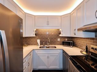 7911 S 68th St UNIT 101, Franklin, WI 53132