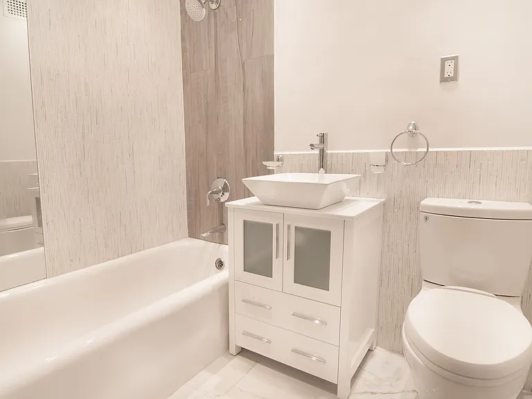 150 W 58th St #12A — Photo 7