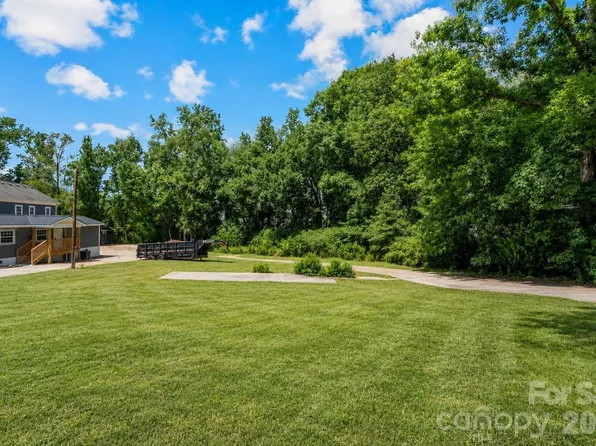 5008 Victoria Ave, Charlotte, NC 28269
