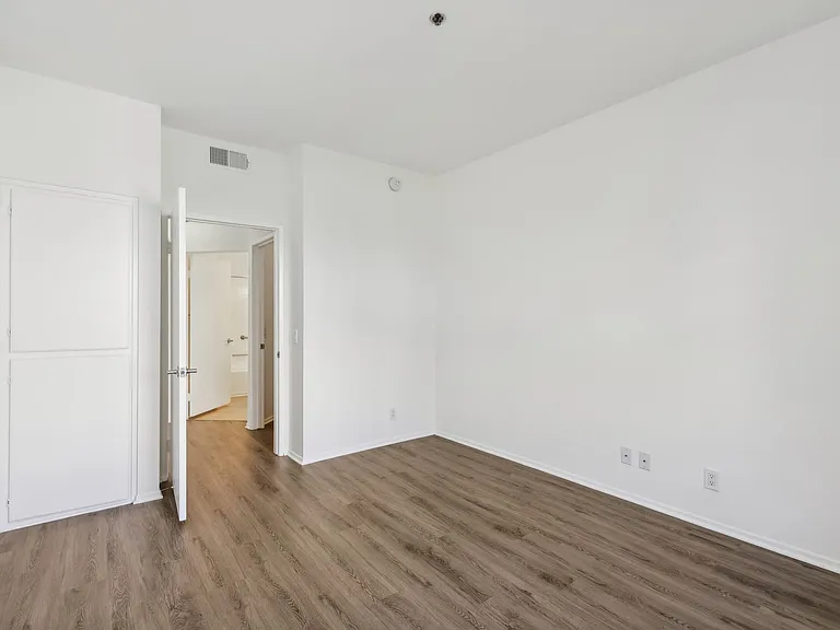 1 Bedroom 1 Bathroom