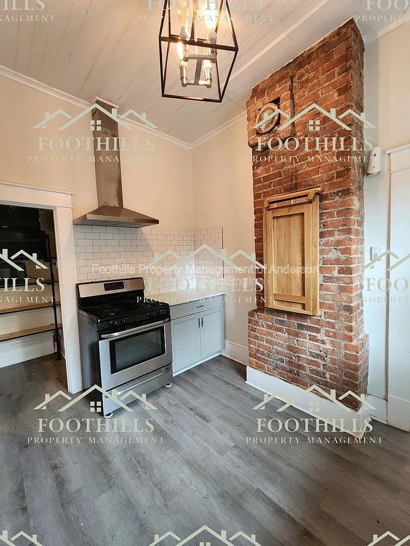 3 bed, 2.0 bath, 1432 sqft, $1,395 — Photo 4