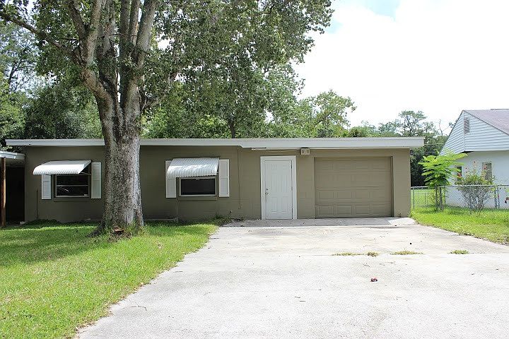 1st image of 218 Bradshaw Dr