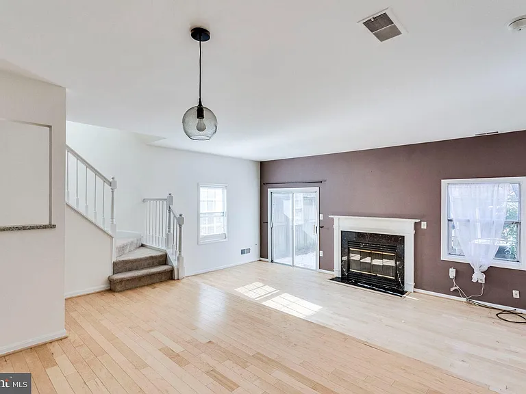 9977 Capperton Dr — Photo 11