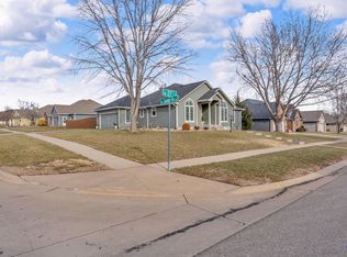 7710 SW 27th St, Topeka, KS 66614