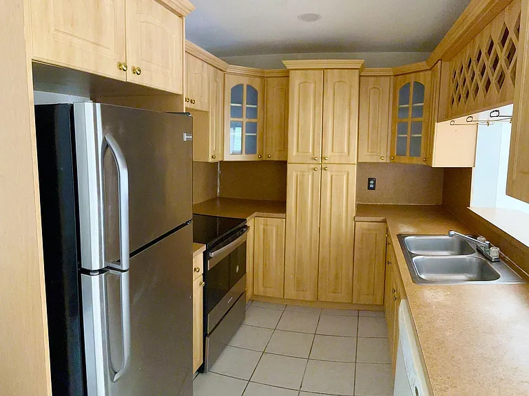 1561 NE 109th St — Photo 9