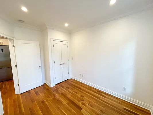 Rented by Francine Realty | media 6