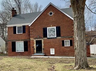 3706 Meadowbrook Blvd, University Heights, OH
