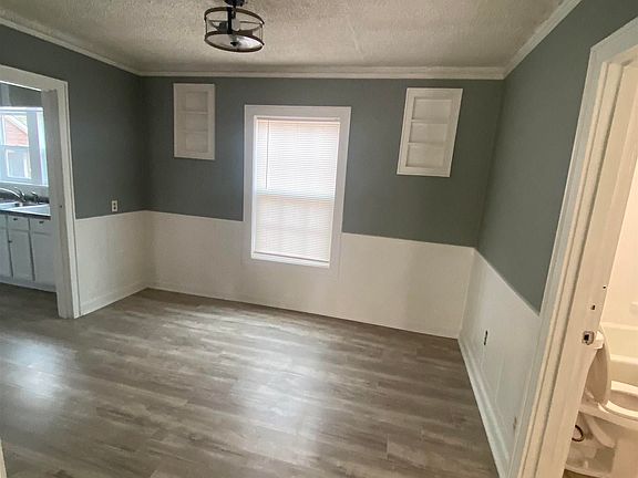 4th image of 219 Water St