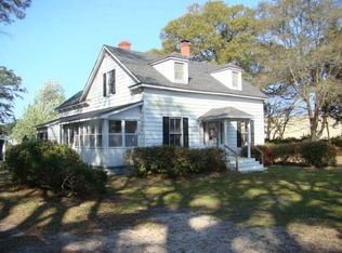 1427 N Howe St, Southport, NC 28461