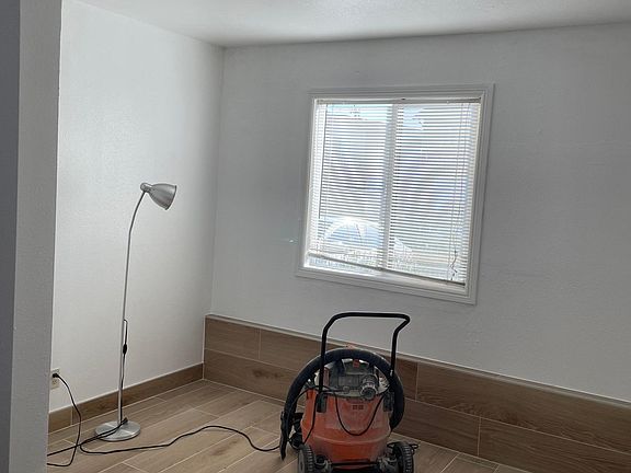 4th image of 855 Skyline Dr Floor 1