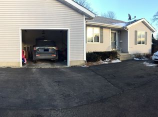 603 W 2nd St, Byron, IL 61010