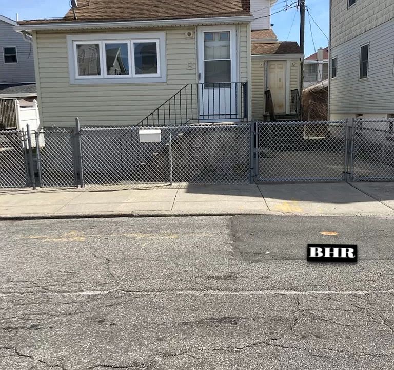 2nd image of 6 Seba Ave