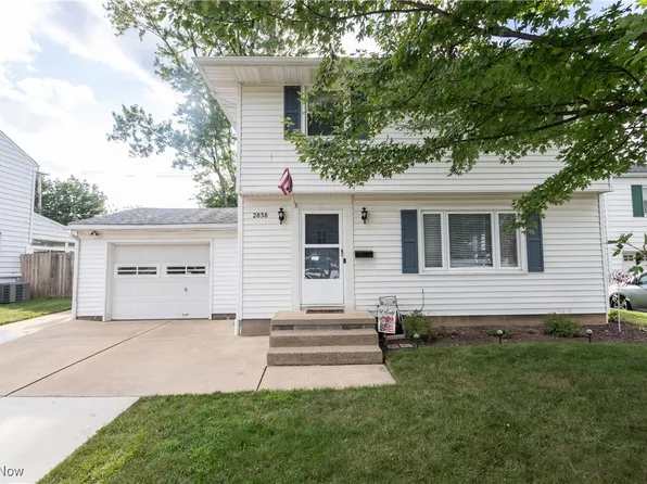 2838 Revere Dr, Cuyahoga Falls, OH 44223