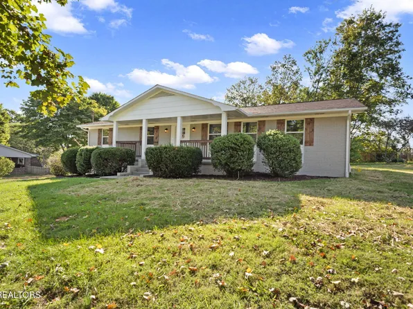 4979 Red Oak Dr, Morristown, TN 37814