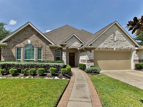 5th image of 18326 E Laura Shore Dr