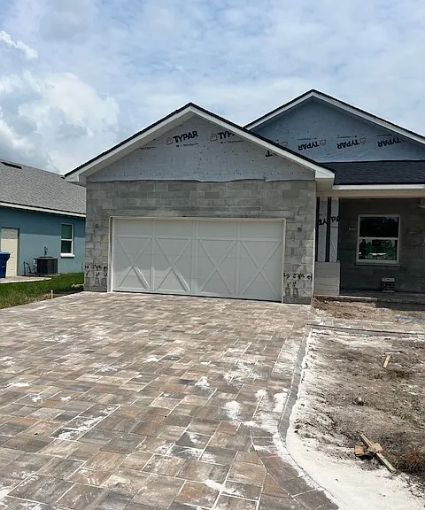 2083 Maverics Dr — Photo 3