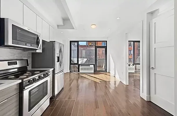 Rented by Corcoran | media 27