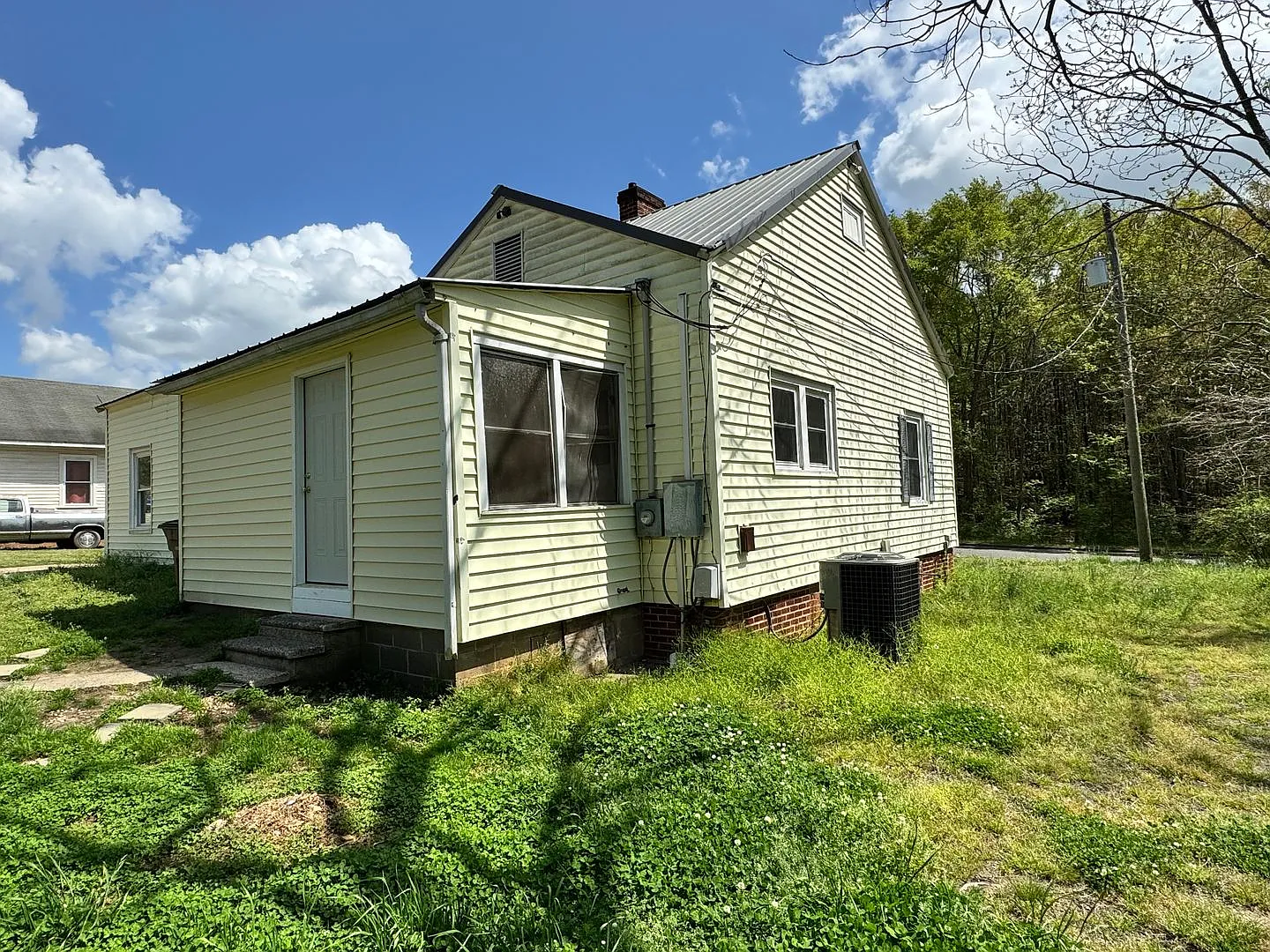 2/1 with extra space in Uptown Shelby, NC — Photo 4