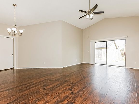 4th image of 11506 Smokethorn Dr