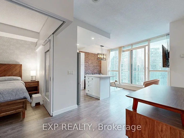 8 York St #2404 — Photo 3