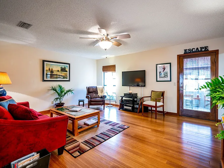 604 Alicante Rd — Photo 17