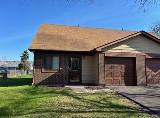 3300 Lynnfield Ct, Aurora, IL 60504
