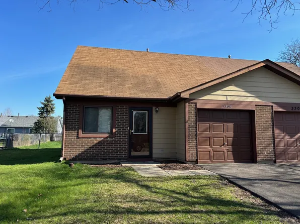 3300 Lynnfield Ct, Aurora, IL 60504
