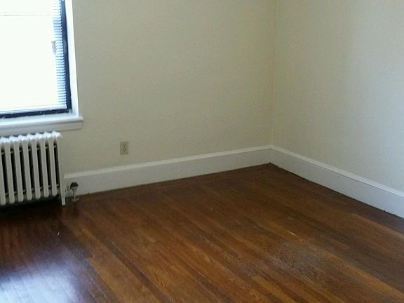 5th image of 218 Waterman St APT B103