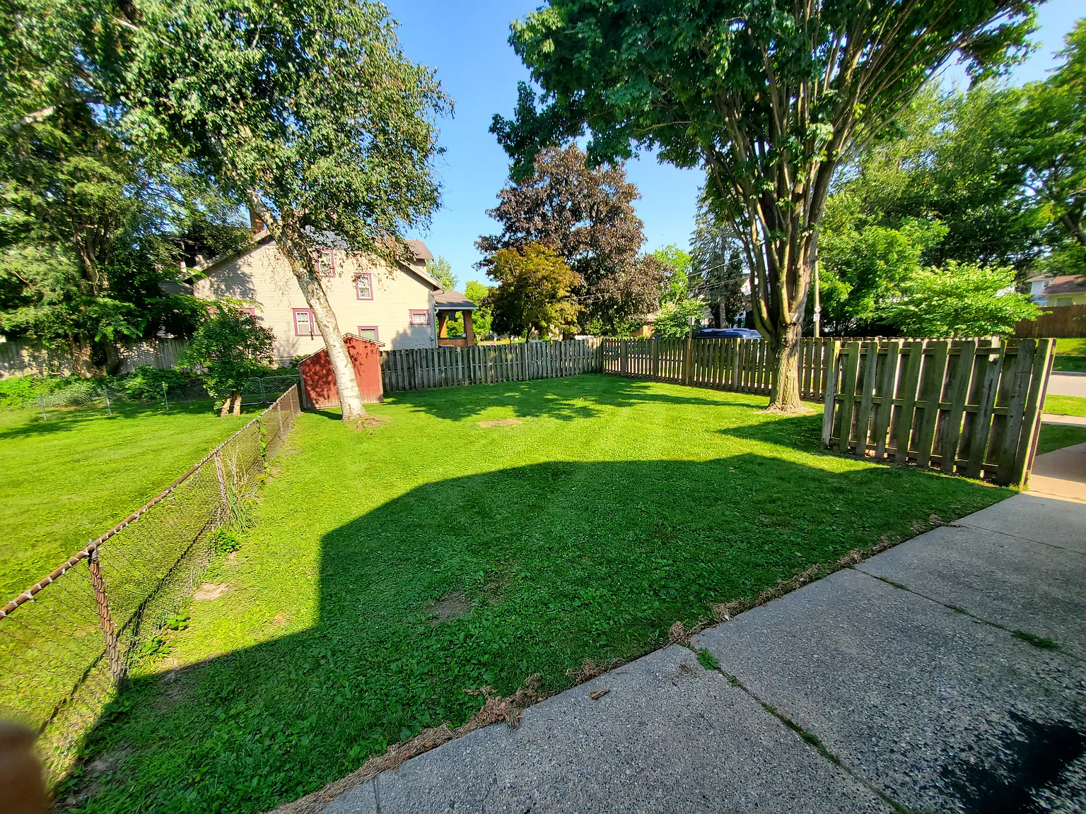 3 bed, 1.5 bath, 1385 sqft, $1,995 — Photo 4