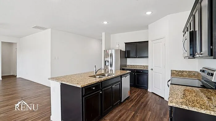 545 London Dr #545LD — Photo 8