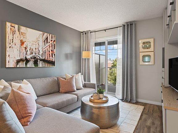 4th image of 1808 36th Ave SW #203