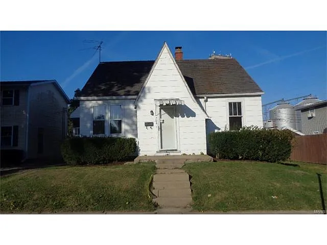 704 Laurel St photo 1