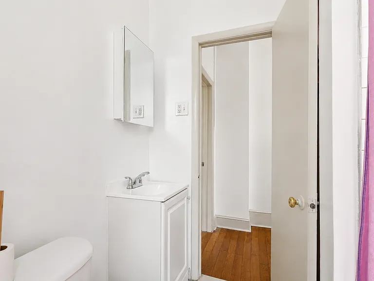 4712 Woodland Ave #1 — Photo 9