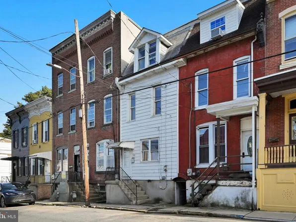 713 W Norwegian St, Pottsville, PA 17901