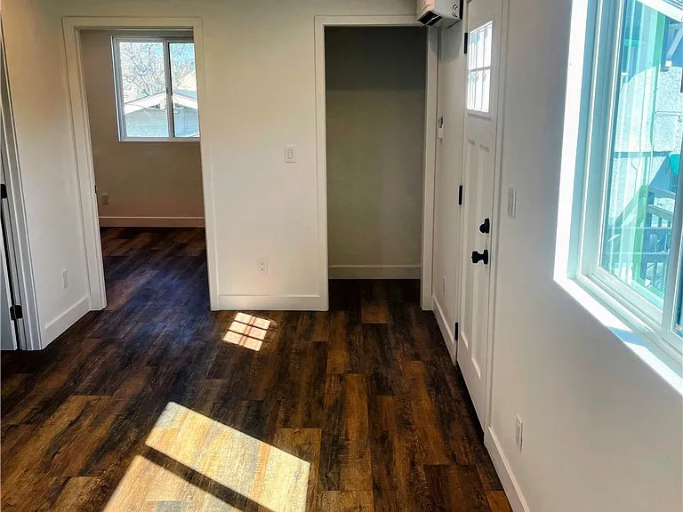 1809 S Gramercy Pl — Photo 8