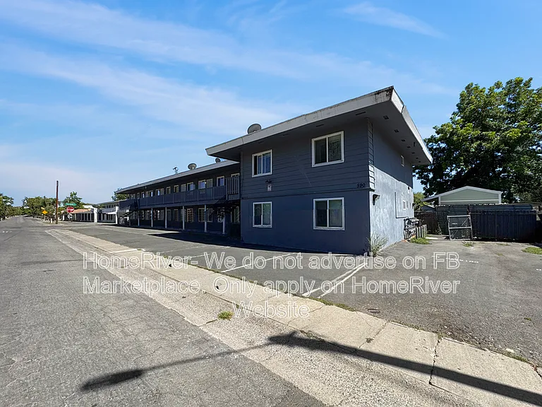 590 Las Palmas Ave #7 — Photo 15