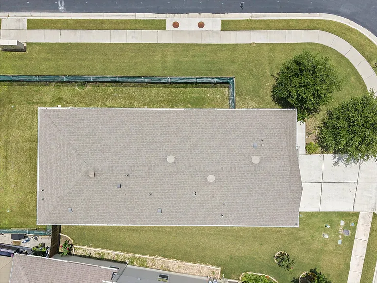 233 Baron Creek Trl — Photo 29