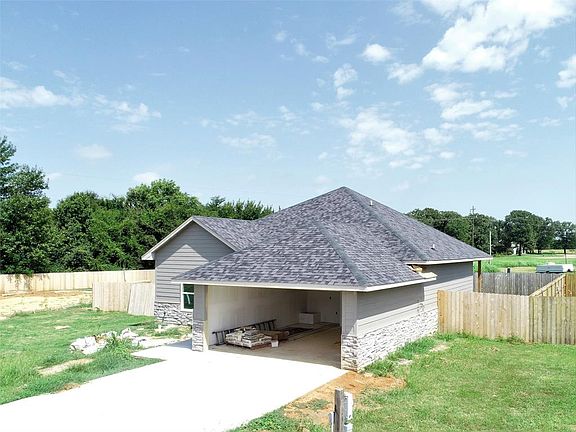 5th image of 104 Oliver Wendell Ct