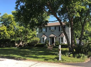 723 W North Ave, Lake Bluff, IL 60044