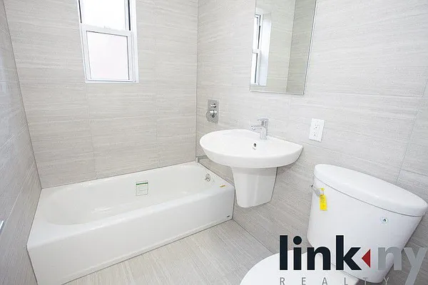 Rented by Link NY Realty | media 10