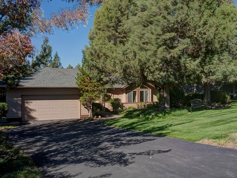 2759 NW Champion Cir — Photo 4
