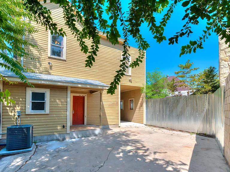 708 Marshall St #B — Photo 19