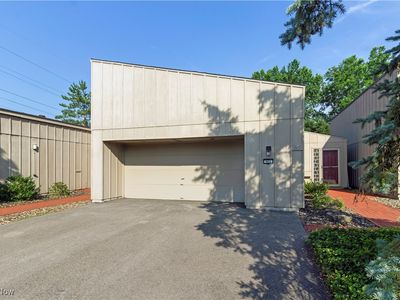 663 Sonora Ct, Berea, OH, 44017