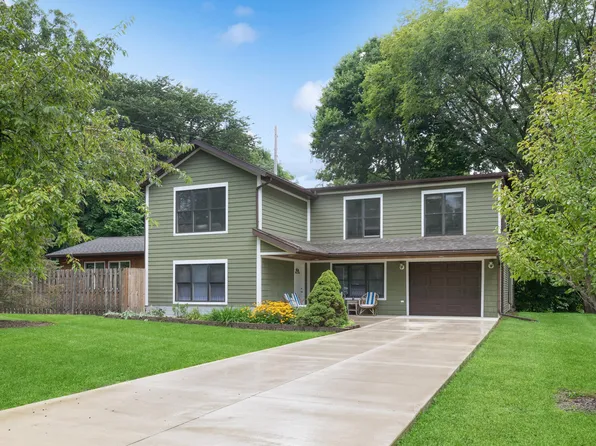 708 S Oak St, Buchanan, MI 49107