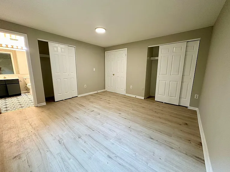 4 Abbey Bridge Ct — Photo 22